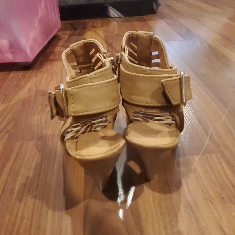Wedges - Picture 5 of 5